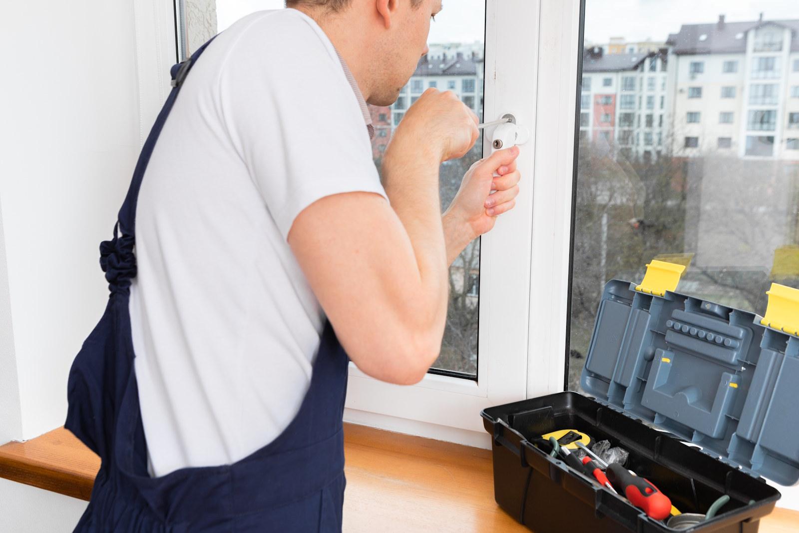 zmiana szczelności okna